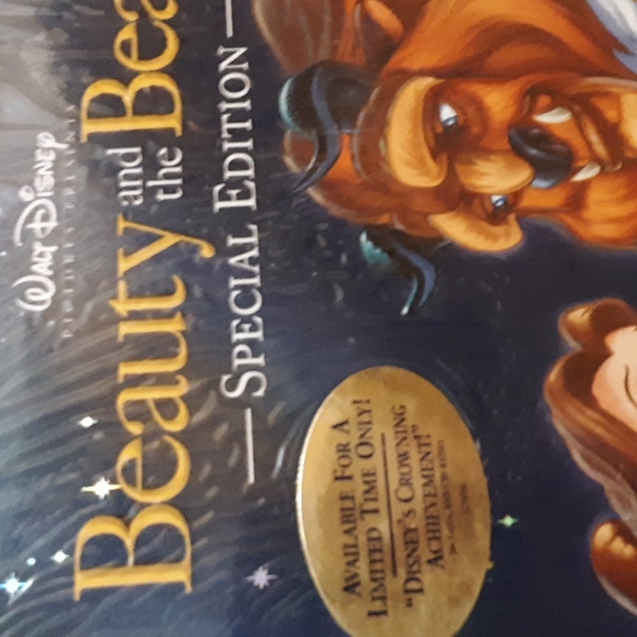 Walt Disney's beauty and the beast vhs tape special edition/platinum edition - Picture 3 of 5